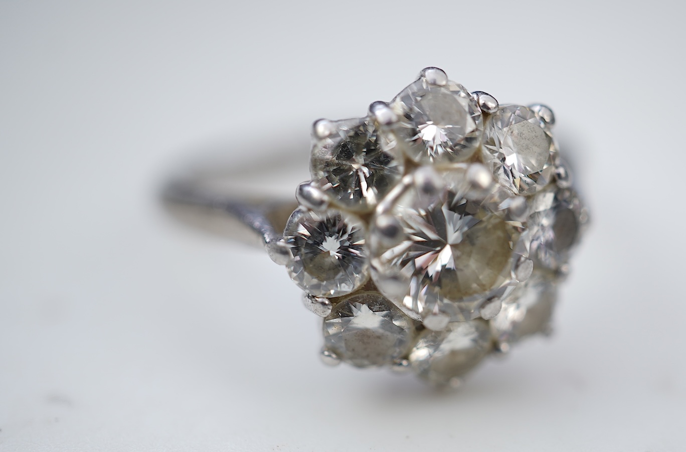A diamond cluster ring